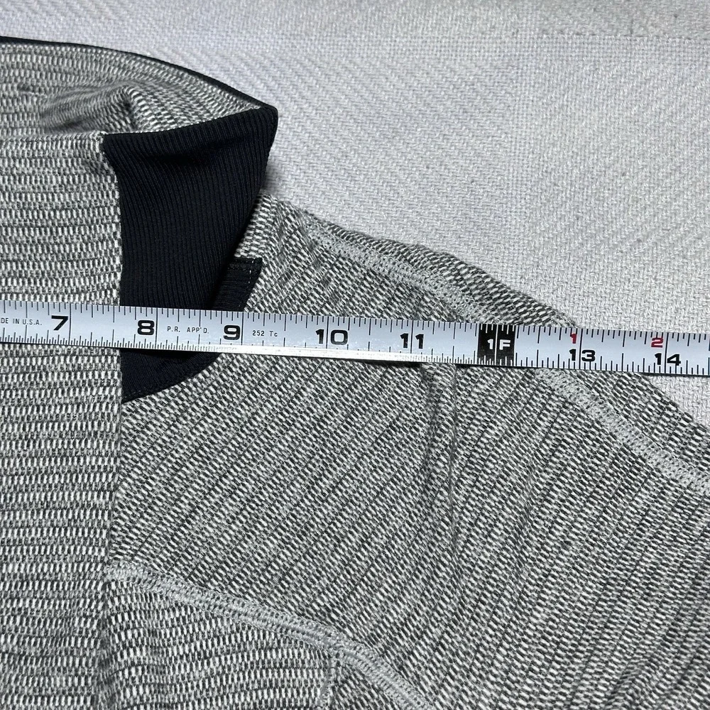 Lululemon Base‎ Runner 1/2 Zip Size 2 Performance Rulu Fabric Mini Check Heather